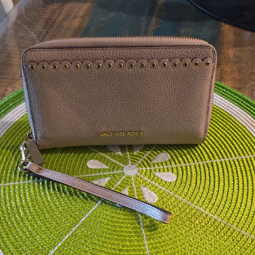 Michael Kors Leather Wristlet
